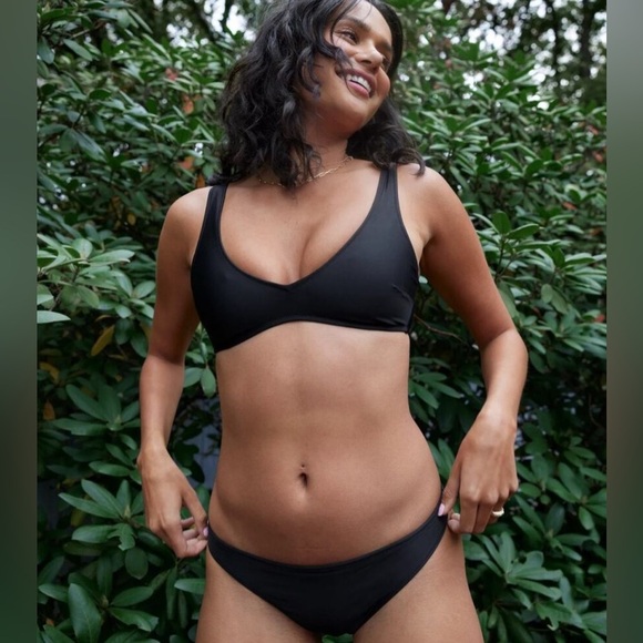 American Eagle The Classic Bikini Bottoms In Black Size XL NWT - Picture 2 of 7